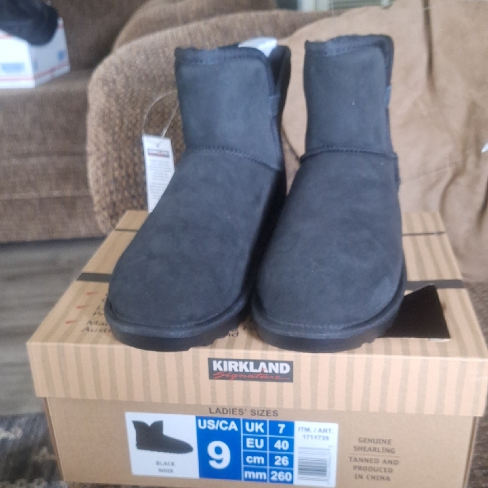 Kirkland Signature Black Slip-On Boots Ankle Height